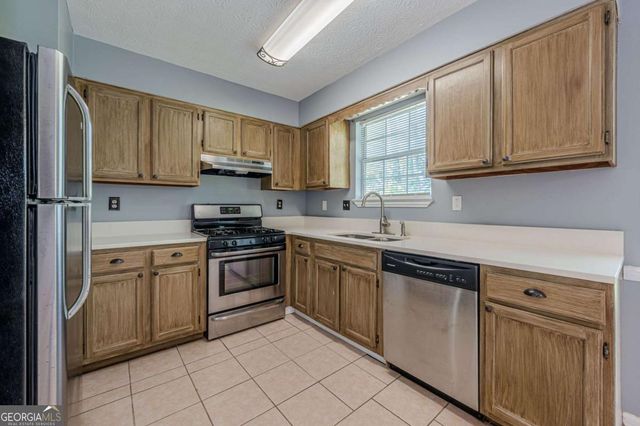 1028 Huntington Trace SE, Smyrna, GA 30082