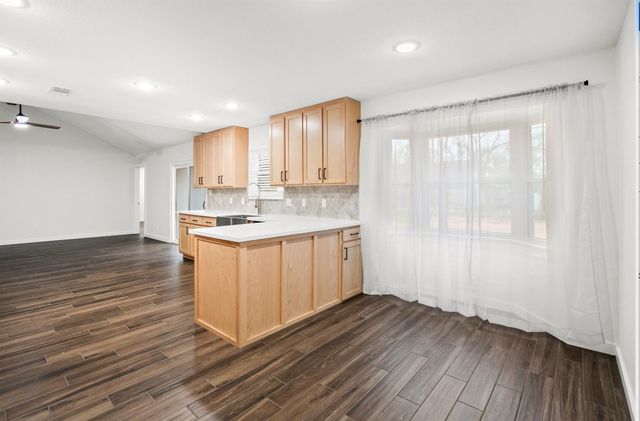 201 San Saba Street, Richwood, TX 77531