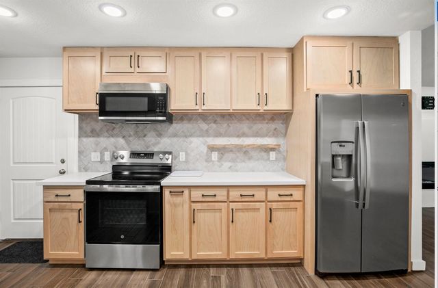 201 San Saba Street, Richwood, TX 77531