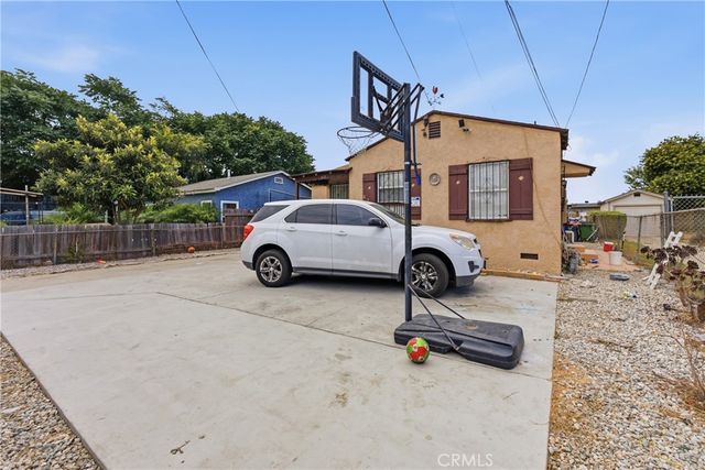 428 E Oaks, Compton, CA 90221