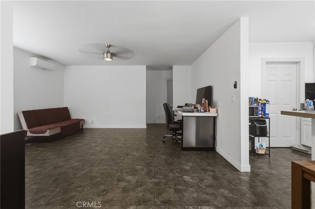 428 E Oaks, Compton, CA 90221