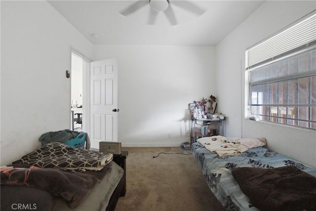 428 E Oaks, Compton, CA 90221