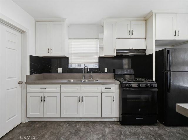 428 E Oaks, Compton, CA 90221