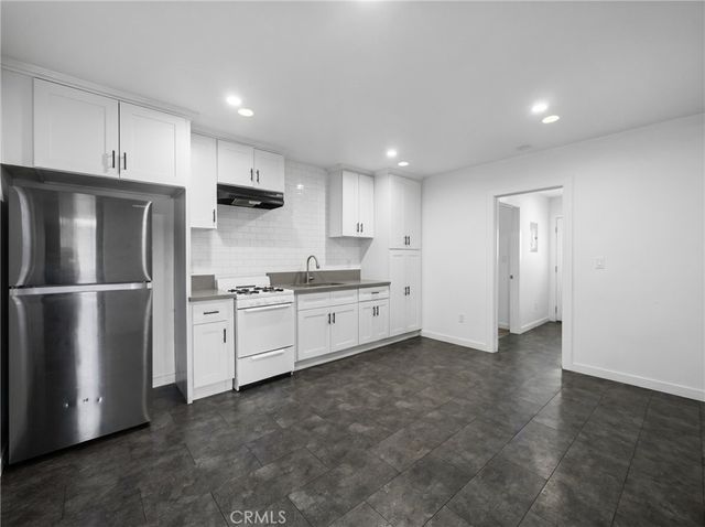 428 E Oaks, Compton, CA 90221