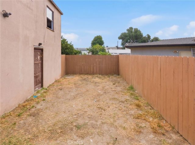 428 E Oaks, Compton, CA 90221