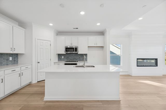 3159 Rolling Brook Drive, Columbia, TN 38401