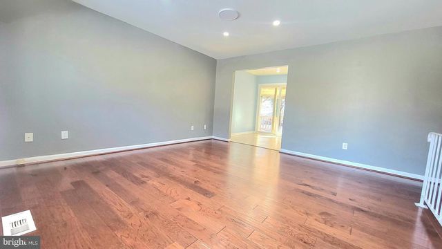 14707 BROOK DR, Woodbridge, VA 22193