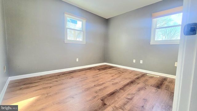 14707 BROOK DR, Woodbridge, VA 22193