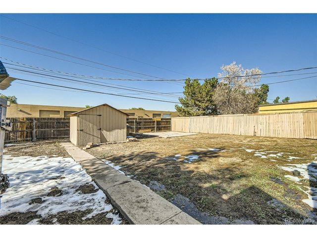 7695 Kearney Dr, Commerce City, CO 80022