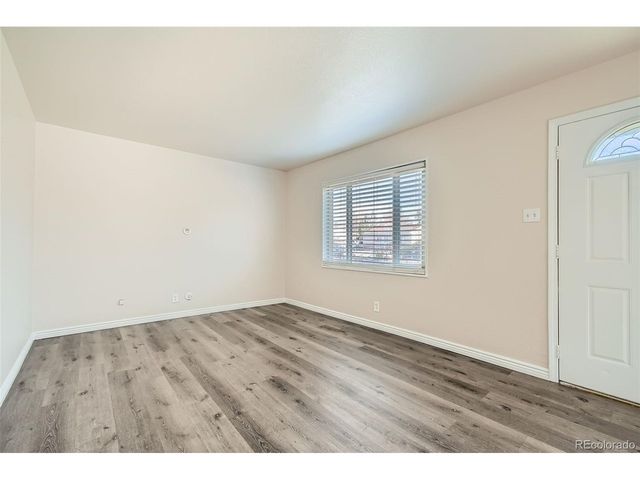 7695 Kearney Dr, Commerce City, CO 80022