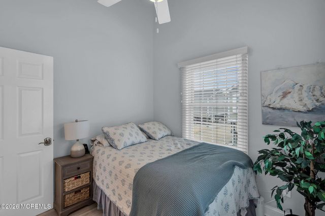 121 W Pelican Way, Lavallette, NJ 08735