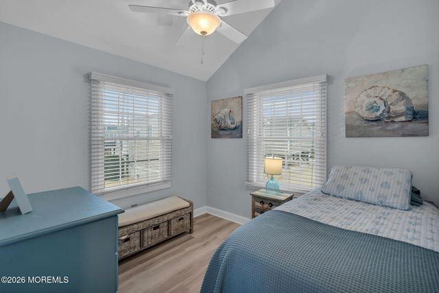 121 W Pelican Way, Lavallette, NJ 08735