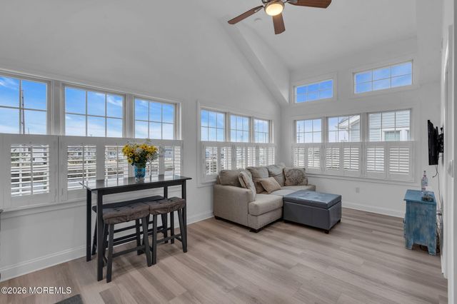 121 W Pelican Way, Lavallette, NJ 08735