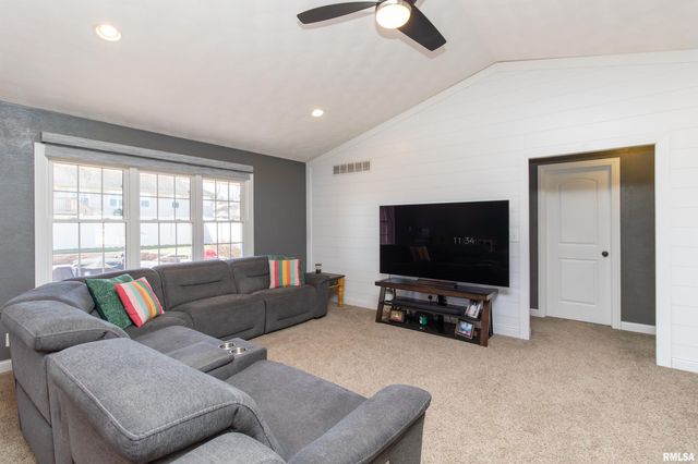 26 OSPREY Court, Pekin, IL 61554