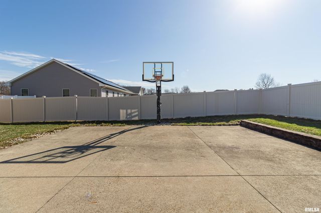 26 OSPREY Court, Pekin, IL 61554