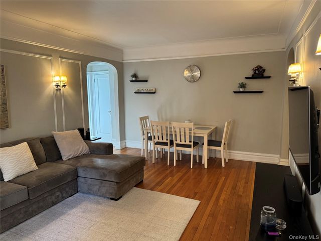 3 Franklin Avenue 4M, White Plains, NY 10601