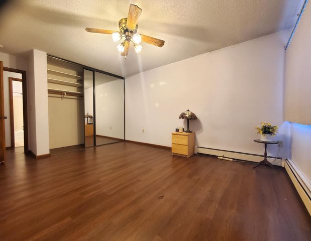 8935 Old Cedar Avenue S 113, Bloomington, MN 55425