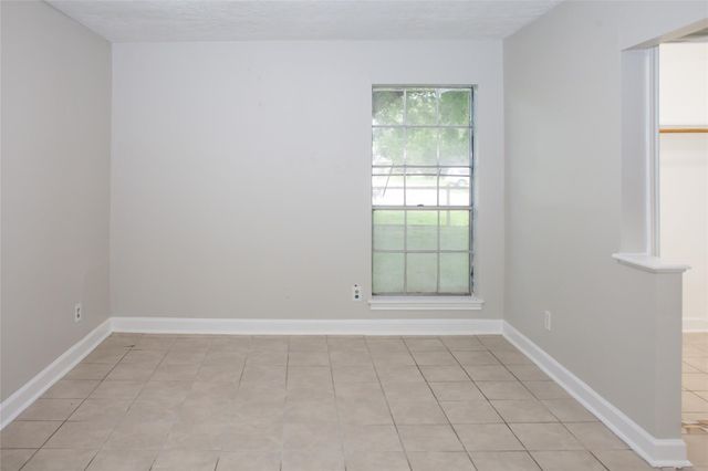 912 Robinson Road, La Porte, TX 77571