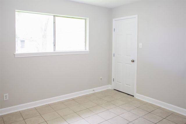 912 Robinson Road, La Porte, TX 77571