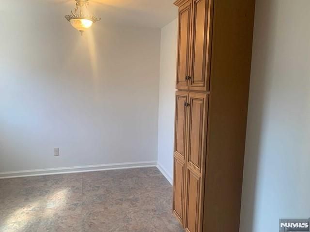 1013 Kent Place 2nd floor, Franklin Lakes, NJ 07417