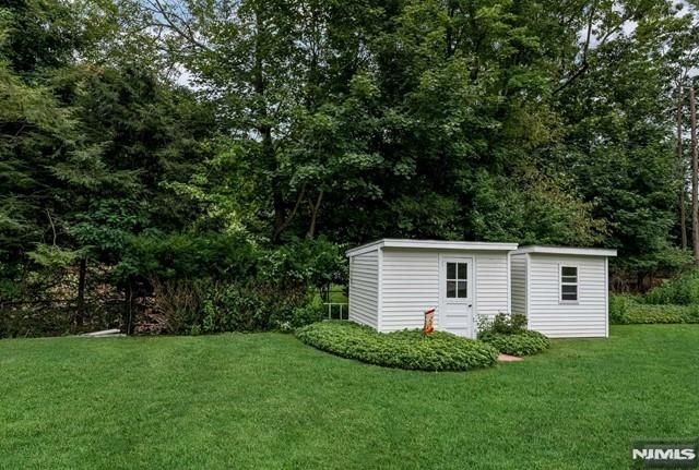 1013 Kent Place 2nd floor, Franklin Lakes, NJ 07417