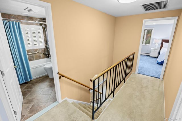 9 Bowen Place, Stony Brook, NY 11790