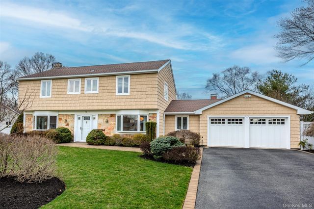 9 Bowen Place, Stony Brook, NY 11790