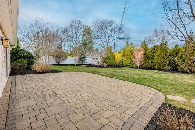 9 Bowen Place, Stony Brook, NY 11790