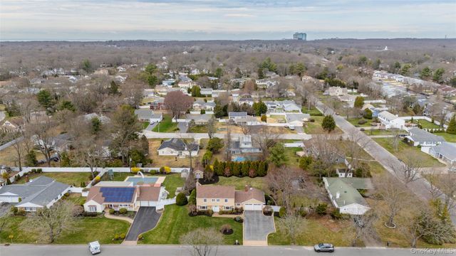 9 Bowen Place, Stony Brook, NY 11790