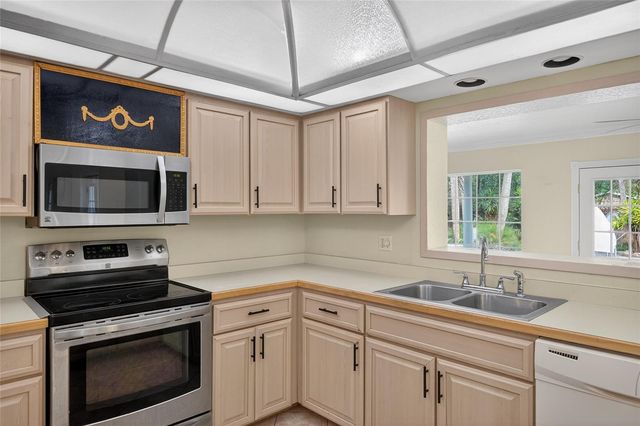 2101 NE 50TH STREET, Ocala, FL 34479