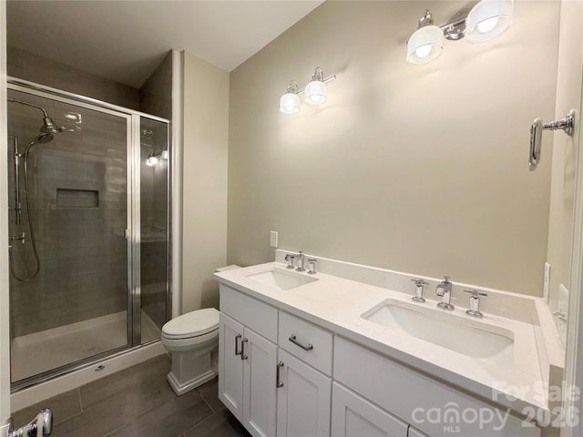 229 W G Street, Kannapolis, NC 28081