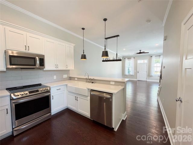 229 W G Street, Kannapolis, NC 28081