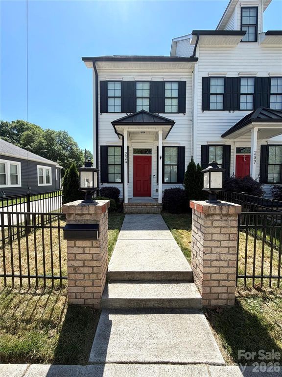 229 W G Street, Kannapolis, NC 28081