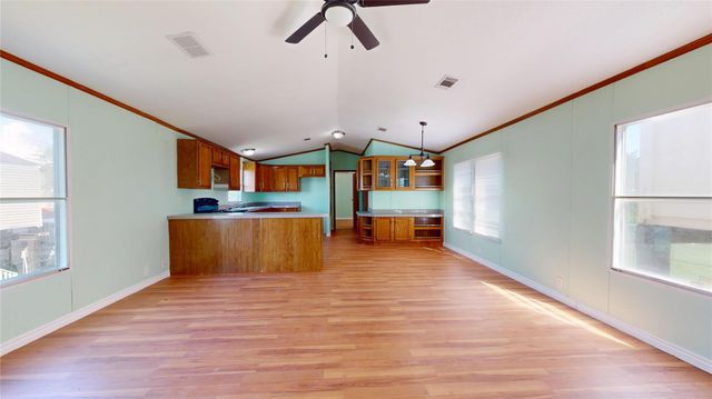 435 16th Street, San Leon, TX 77539