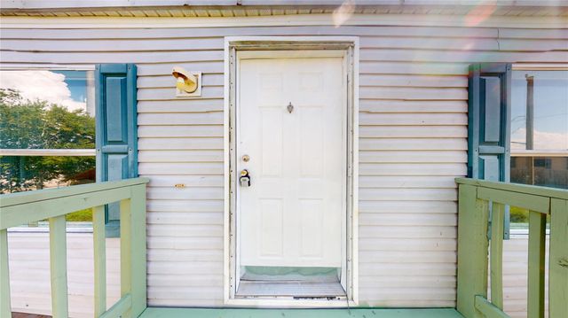 435 16th Street, San Leon, TX 77539