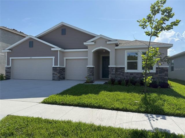 2113 WARREN ACRES BOULEVARD, Wesley Chapel, FL 33543