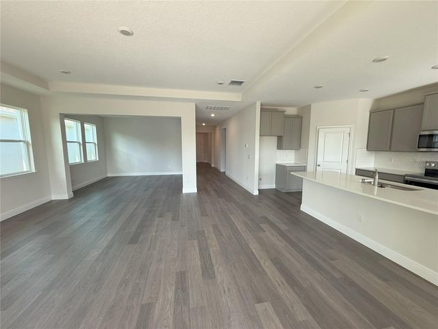2113 WARREN ACRES BOULEVARD, Wesley Chapel, FL 33543