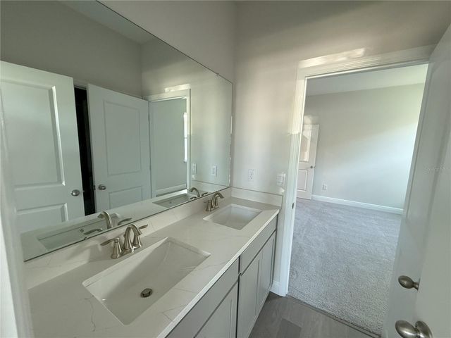 2113 WARREN ACRES BOULEVARD, Wesley Chapel, FL 33543