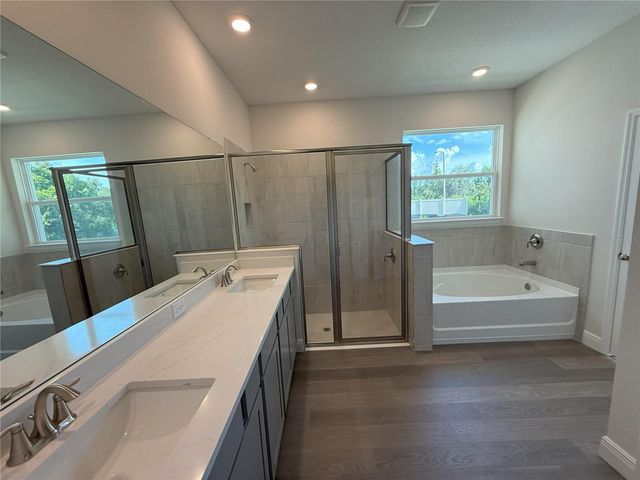 2113 WARREN ACRES BOULEVARD, Wesley Chapel, FL 33543