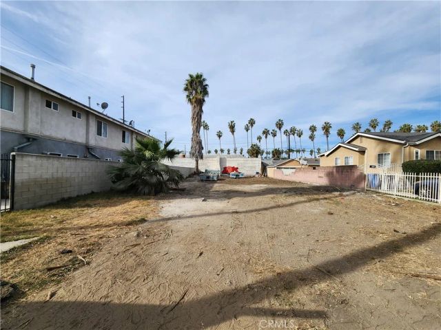 4719 8th, Los Angeles, CA 90043