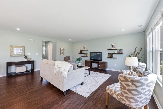 407 Nells Way, Lockbourne, OH 43137