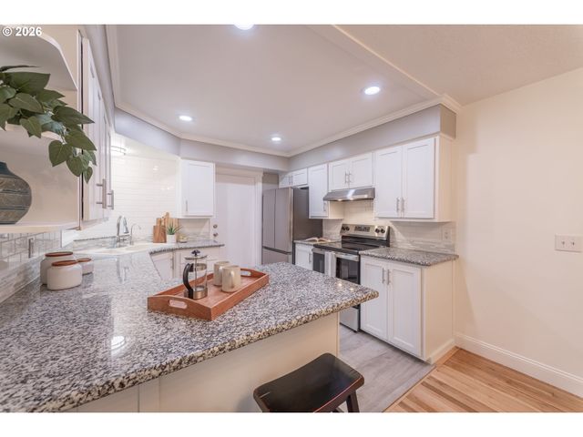 15452 Se BUSH St, Portland, OR 97236