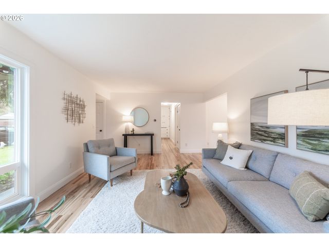 15452 Se BUSH St, Portland, OR 97236