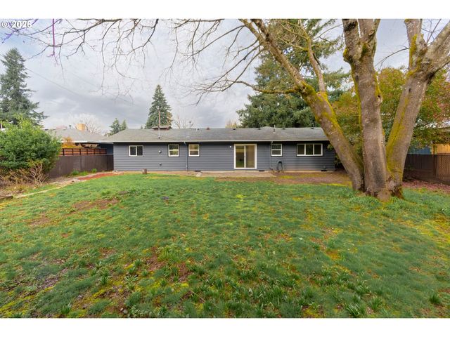 15452 Se BUSH St, Portland, OR 97236