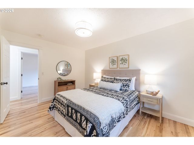 15452 Se BUSH St, Portland, OR 97236