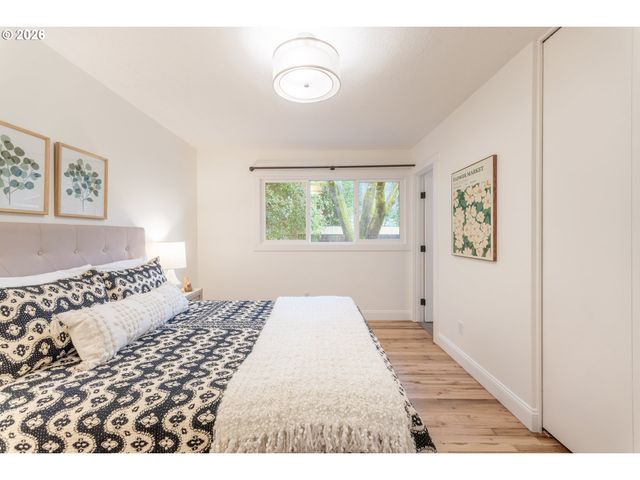 15452 Se BUSH St, Portland, OR 97236