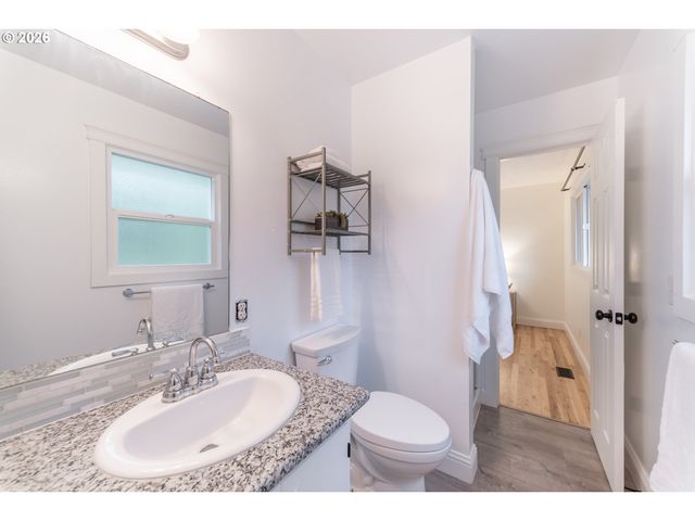 15452 Se BUSH St, Portland, OR 97236