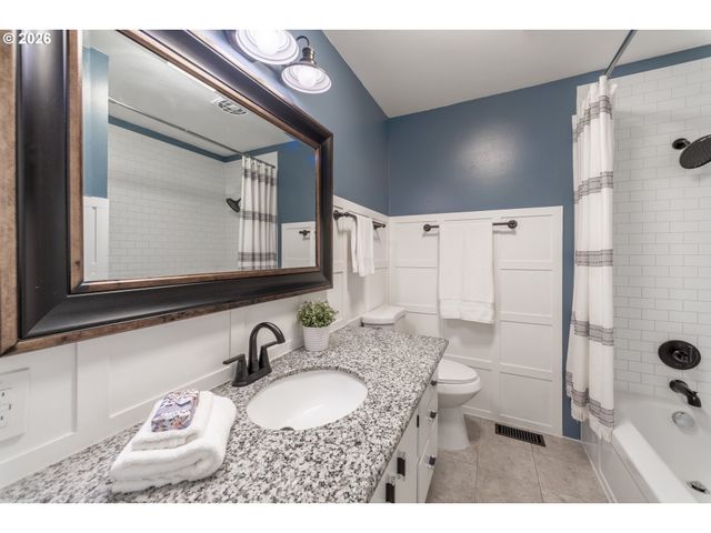 15452 Se BUSH St, Portland, OR 97236