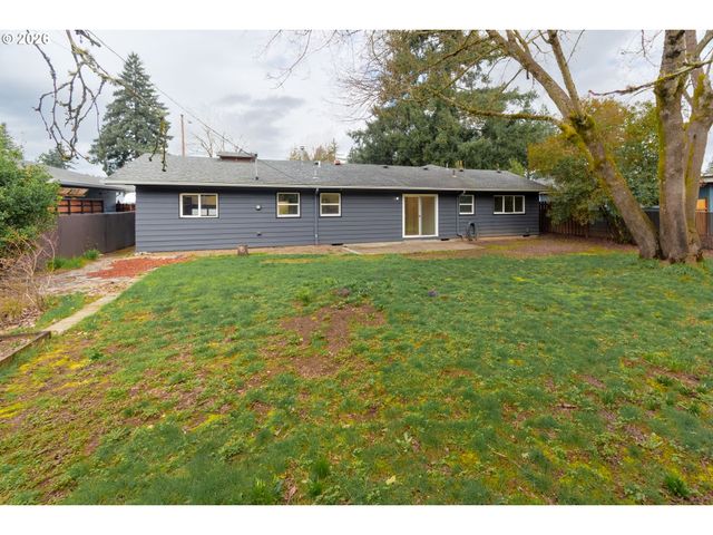 15452 Se BUSH St, Portland, OR 97236