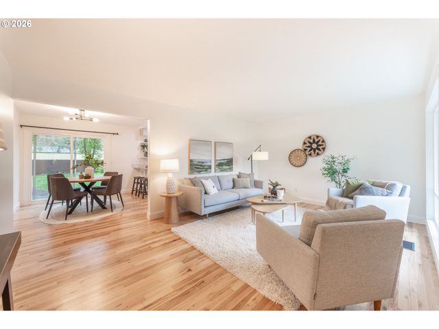 15452 Se BUSH St, Portland, OR 97236